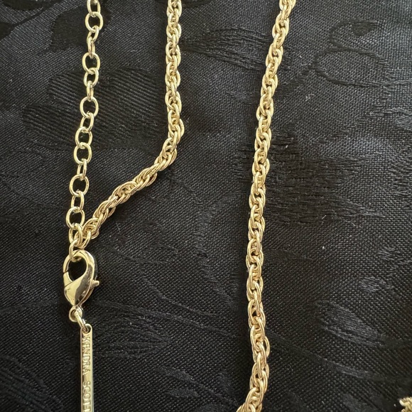 Necklace from kendra scott - Picture 3 of 6